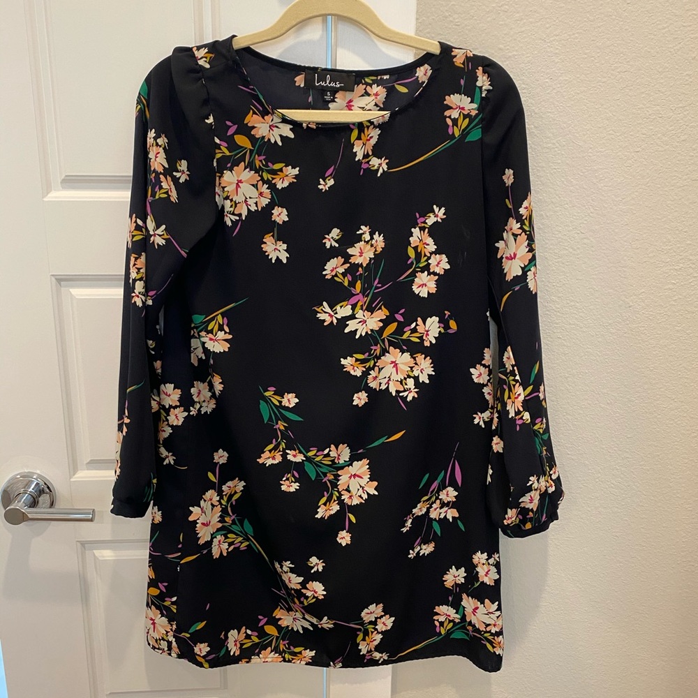 Navy Lulu’s floral dress!
